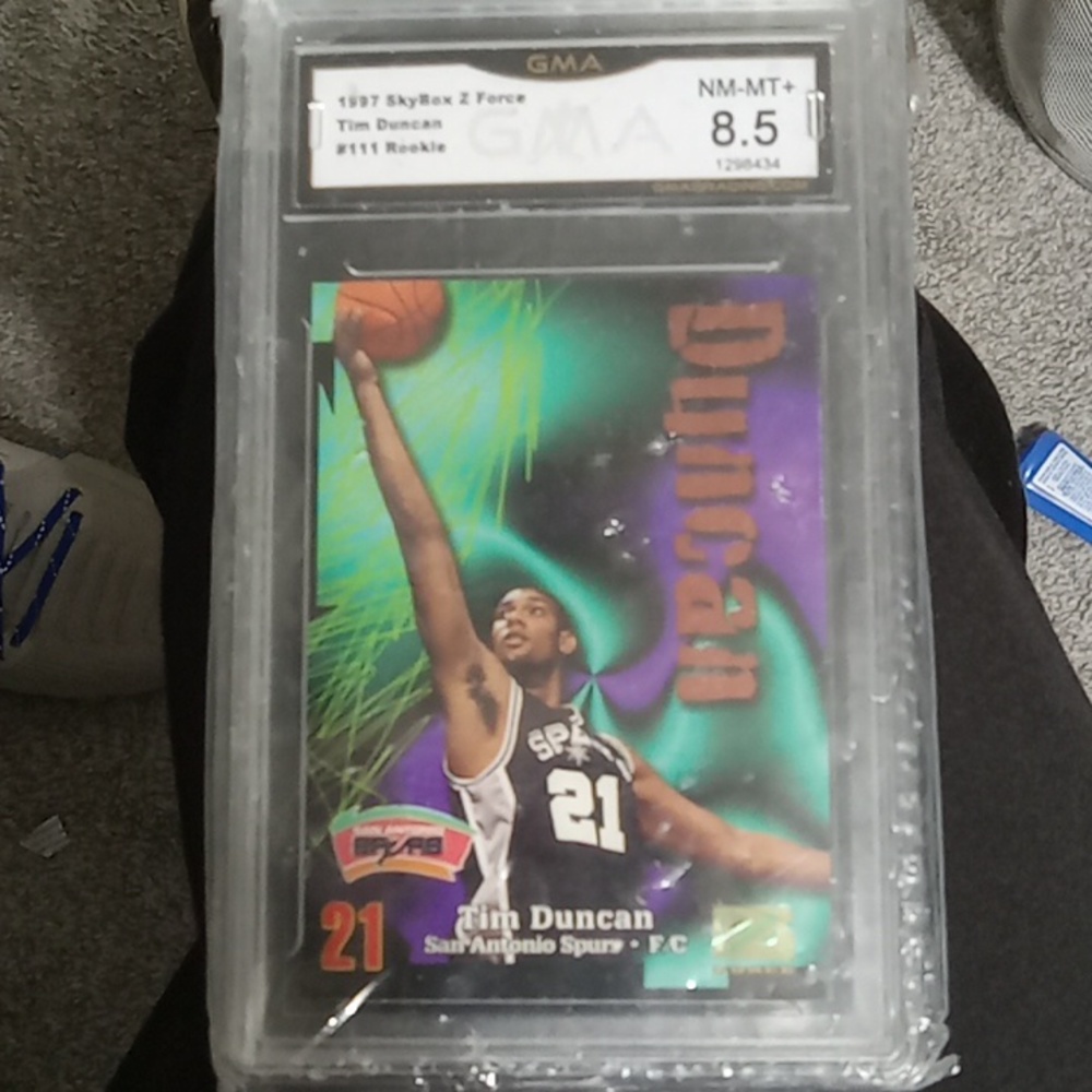 GMA 1997 Tim Duncan rookie card